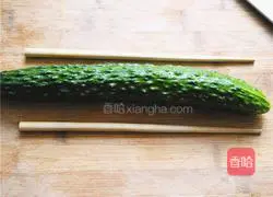 Illustration of how to make coir raincoat cucumber 5