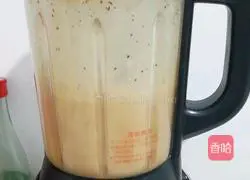 Illustration of how to make jujube walnut milk 3