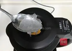 Illustration of how to make peach gum, white fungus and snow swallow soup 5