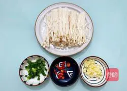 Illustration of how to make fat lamb rolls in sour soup 2