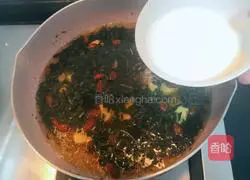 Illustration of making sesame leaf and wolfberry tofu soup 14