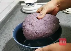 Black rice steamed buns Illustration of practice 12