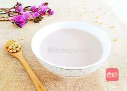 Illustration of how to make black bean, walnut and soy milk 11