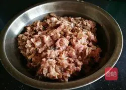 Illustration of how to make Crispy Meat-filled Shrimp Siomai 6