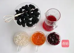Illustration of how to make mulberry tea jelly and cranberry drink 1