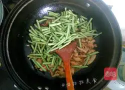 Illustration of how to make Bean and Pork Noodles 8