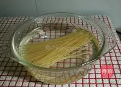 Trick to share how to cook pasta in the microwave 1