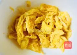 Illustration of how to make fried rice noodles (Cantonese style) 6