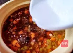 Illustration of how to make sea cucumber and egg drop soup 9