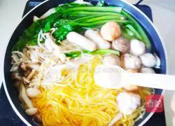 Cornmeal Fish Ball Mushroom Soup Recipe Illustration 12