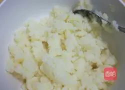 Illustration of how to make potato cakes 1