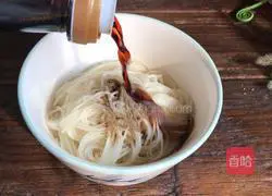 Tomato Illustration of how to make egg noodles 13