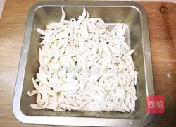 Illustration of how to make tomato and egg scissor noodles 6