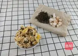 Illustration of how to use Qingju Fuling Decoction to strengthen the spleen and remove dampness 1