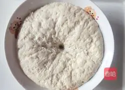 Illustration of how to make classic pork and cabbage buns 7