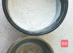 Illustration of how to make large plate of chicken noodles 10