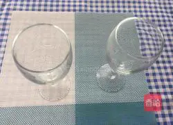 Natural beauty and detoxification dragon fruit milkshake recipe illustration 3