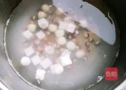 Illustration of how to make Banggu Sishen Soup 2