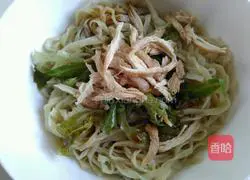 Illustration of how to make noodles with scallion oil and shredded chicken 9