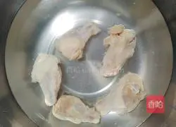 Illustration of how to make spicy chicken legs 1