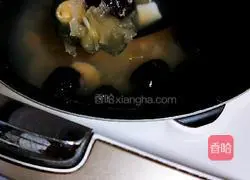 Illustration of Tremella, Lotus Seed and Red Date Soup 13