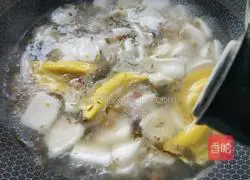 Illustration of how to make egg dumplings and rice cake soup 10