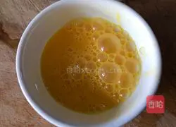 Illustration of Laoganma's fried udon noodles 3