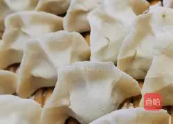 Beef and green onion dumplings Illustration of how to do it 6