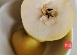 Rock sugar, snow pear and apple soup Illustration of how to do it 2