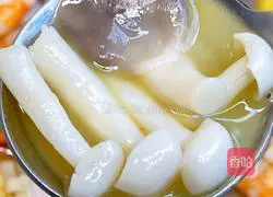 Illustration of how to make loofah soup to make your eyebrows fall off 5