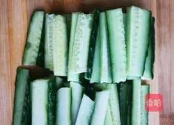 Illustration of home-made pickled cucumbers 3