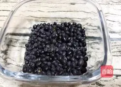 How to make black bean and black sesame paste (wall-breaking machine version) Illustration 1