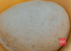 Illustration of how to make pork and mushroom buns 2