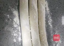 Illustration of how to make gold and silver steamed buns 4