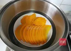 Illustration of how to make pumpkin cakes that are more delicious than breaded pumpkin cakes 2