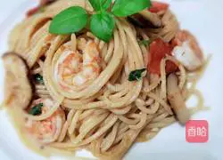Illustration of how to make fried pasta with garlic and shrimp oil 15