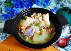 Winter melon and pork bones Illustration of how to make soup 12