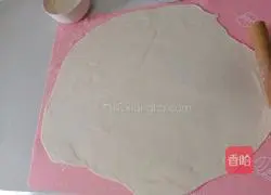 Illustration of making potato stewed bean cake in one pot 12