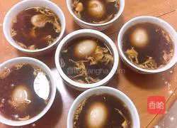 Illustration of how to make donkey-hide gelatin, red dates, egg and sugar water 6