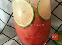 Watermelon Sand Illustration of how to make ice sparkling water 8
