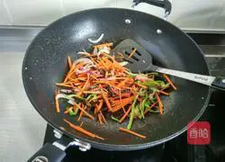 Illustration of how to make fish-flavored shredded chicken 7