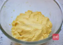 Corn flour bean dregs cake Illustration of how to do it 3