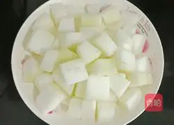 Winter Melon and Shrimp Skin Soup Illustration 2