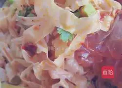 Illustration of how to make spicy tofu skin 5