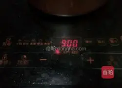 Illustration of how to make apple, tremella, red dates and wolfberry soup 10