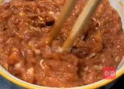 Tiger skin green pepper Illustration of how to make stuffed meat 3