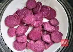 Illustration of how to make purple sweet potato rolls 2