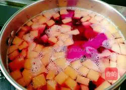 Illustration of how to make healthy cantaloupe and dragon fruit sweet soup 7