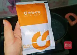 Thai Seafood Tom Yum Soup Recipe Illustration 3