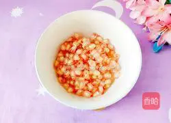 Illustration of how to make banana and pomegranate forget-me-nots 2